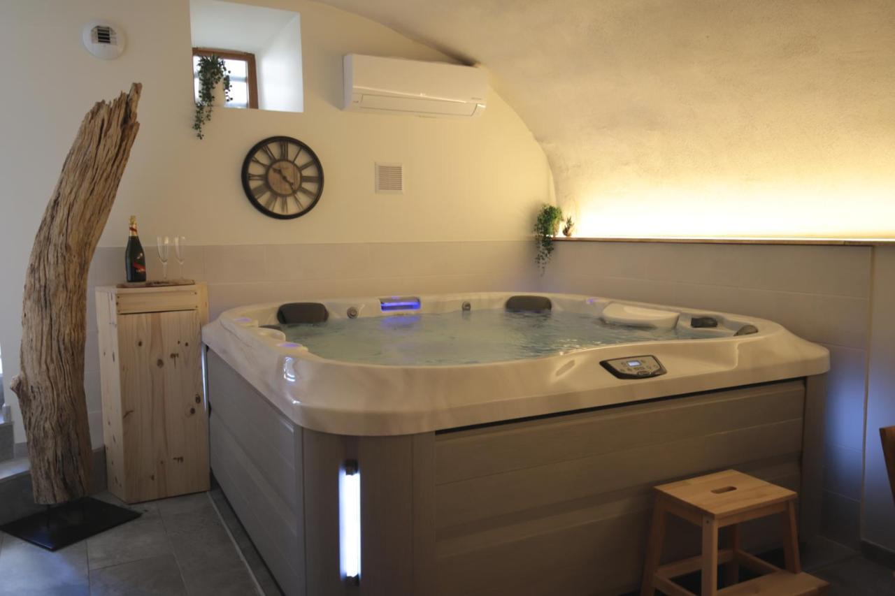 Gite De Charme Haut De Gamme Avec Jacuzzi Et Sauna Privatifs Donzere Экстерьер фото